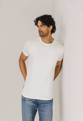 ESSENTIALS-T-shirt-extra-lang