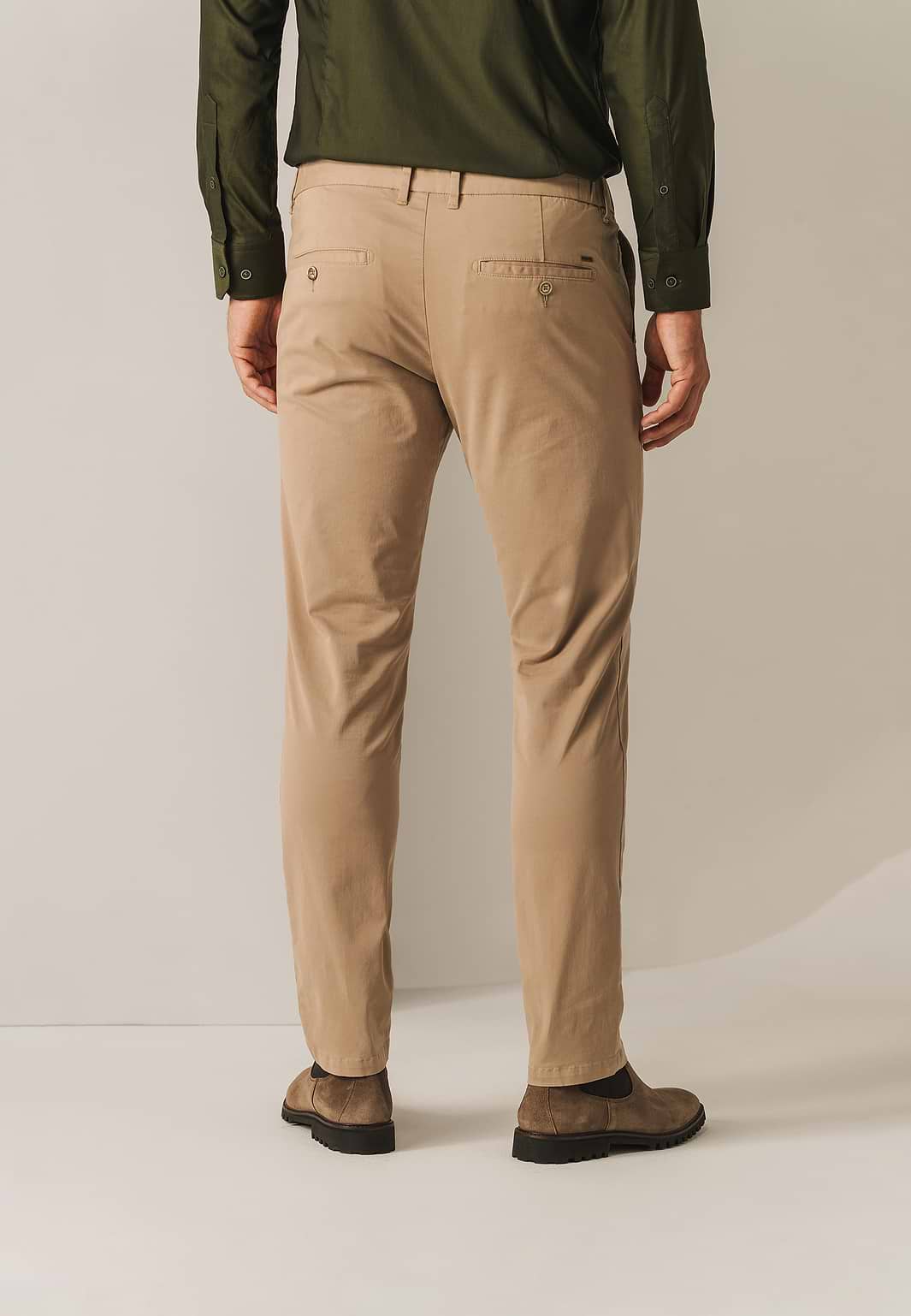NAVIGATOR-twill-chino-in-stretchstof