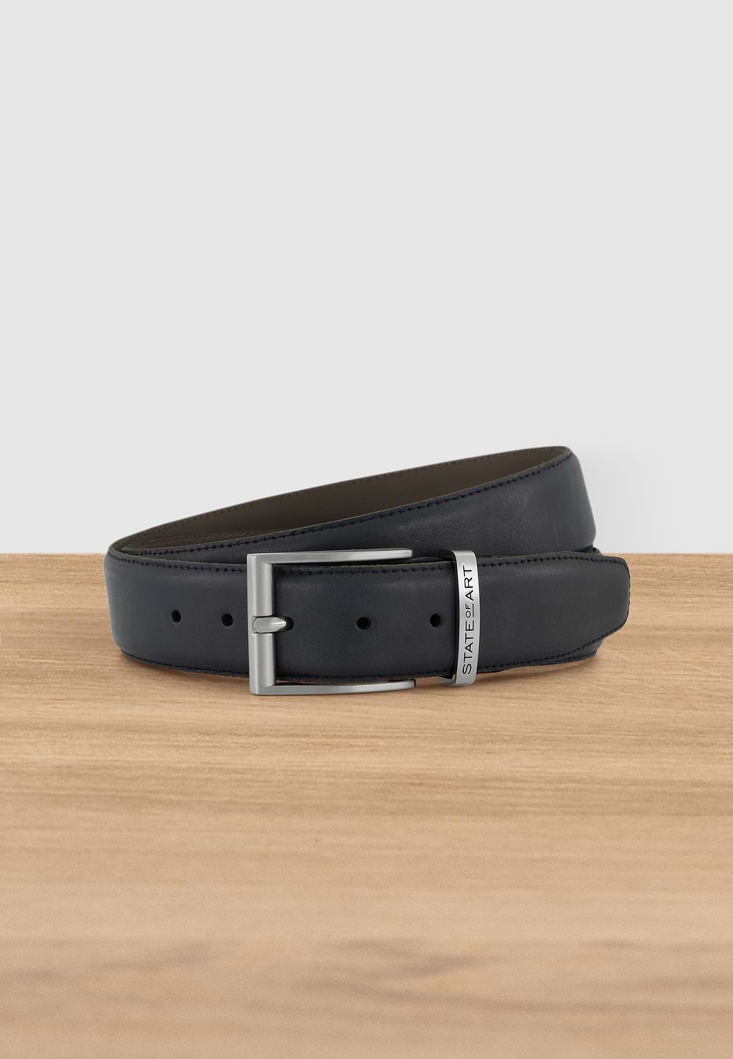 ESSENTIALS-riem-van-ranger-leder