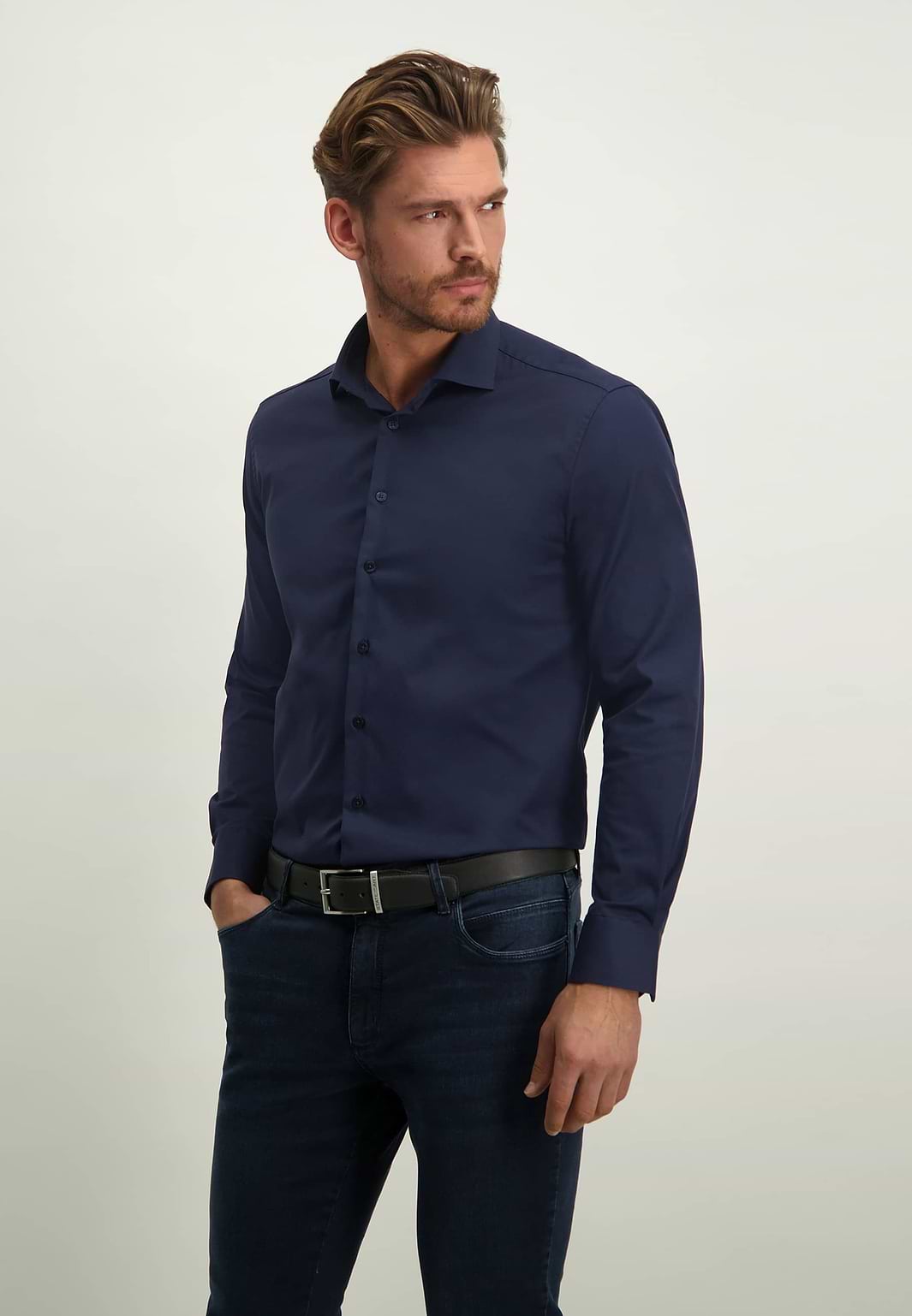 ESSENTIALS-riem-van-ranger-leder