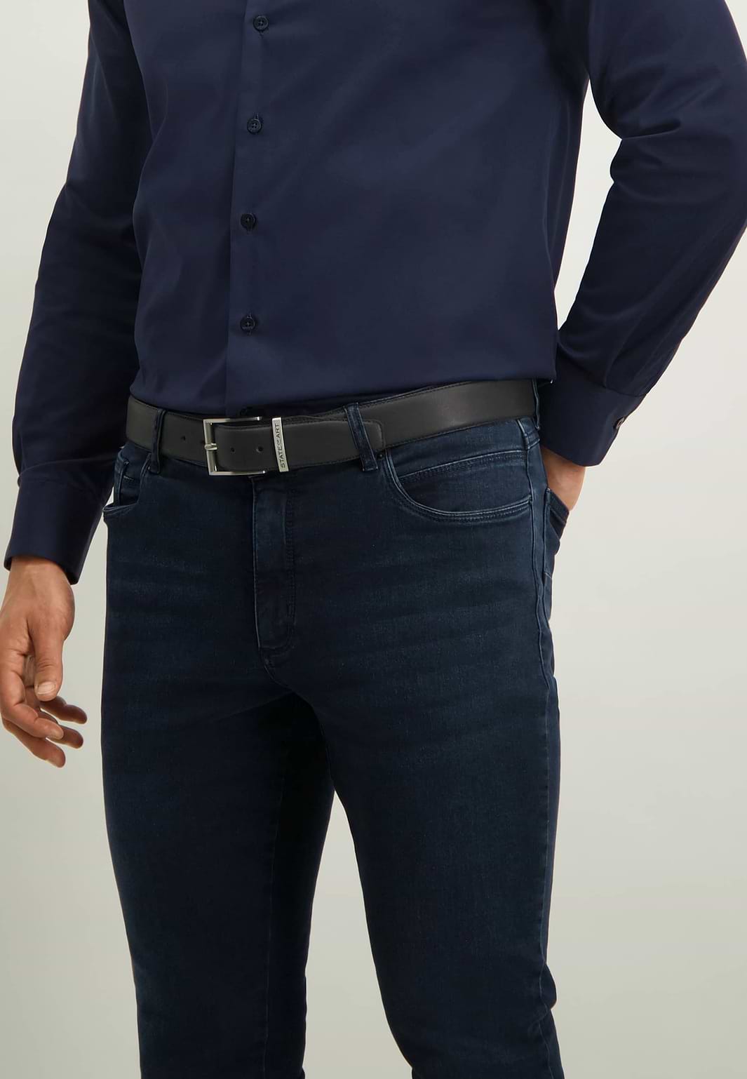 ESSENTIALS-riem-van-ranger-leder