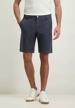 Stretch-short-van-een-linnen-mix