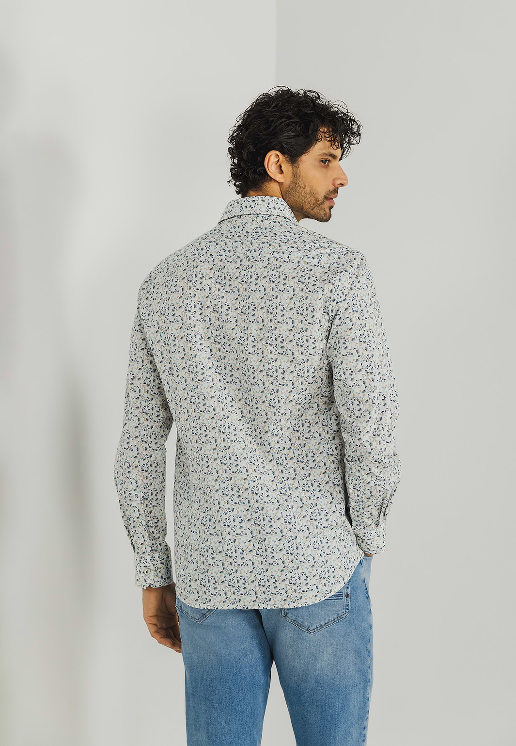 Poplin-overhemd-met-botanische-print