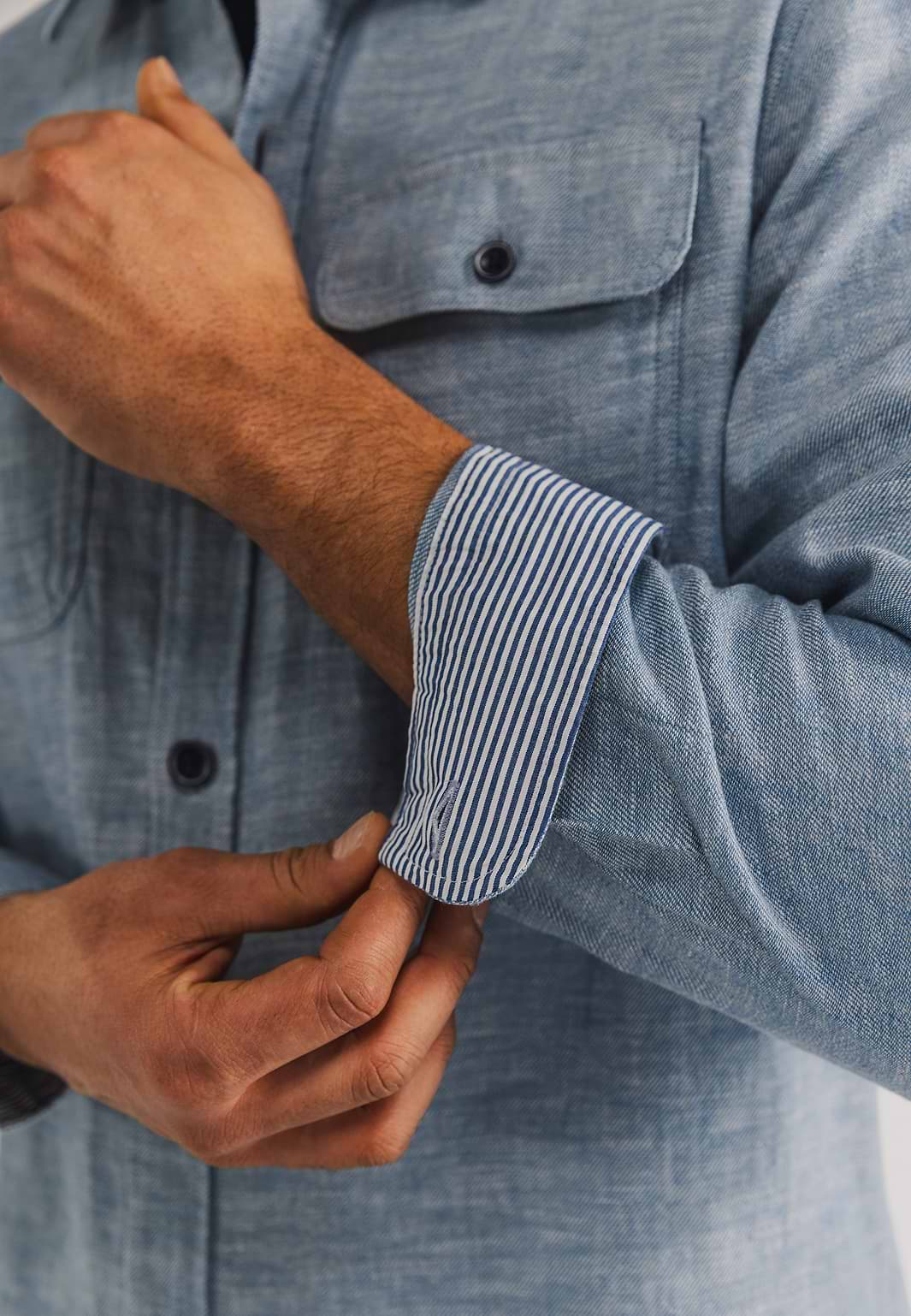 Meliertes-Overshirt-mit-Brusttaschen