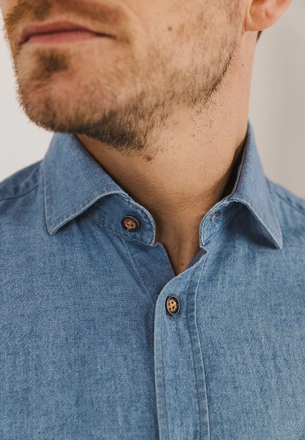 Indigo-overhemd-met-korte-mouwen