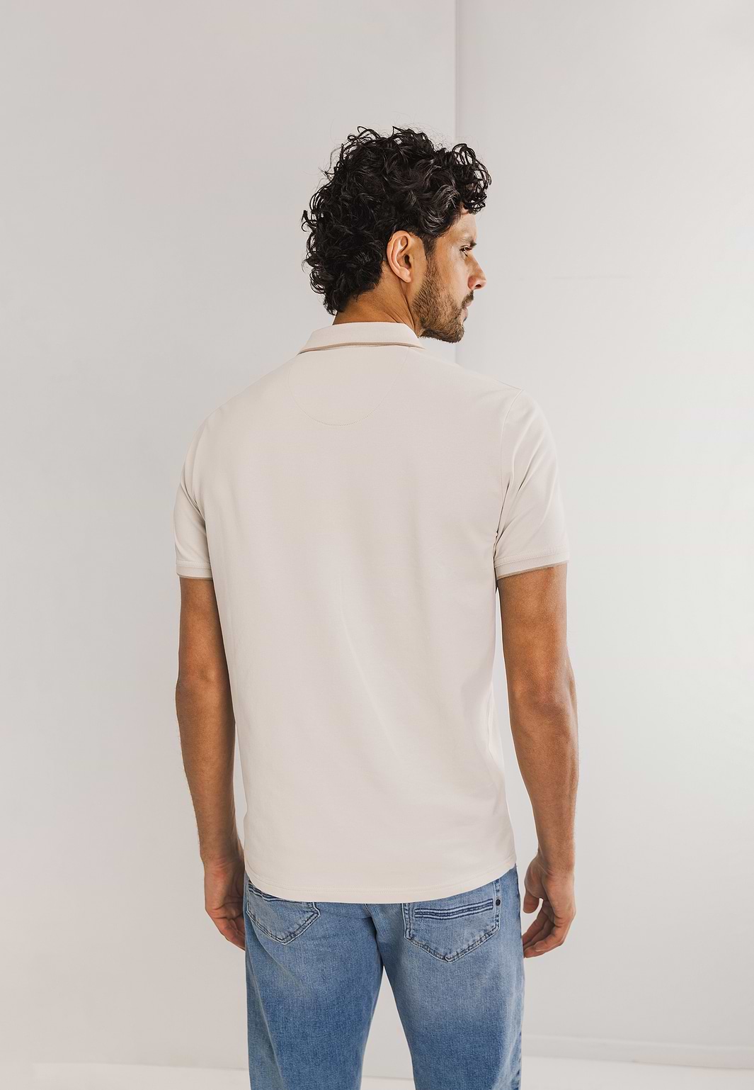 Piqué-polo-met-streepdetails