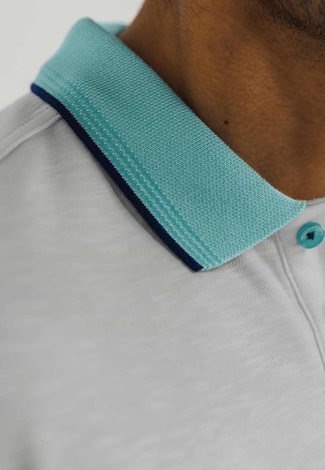 Gemêleerde-polo-met-streepdetails