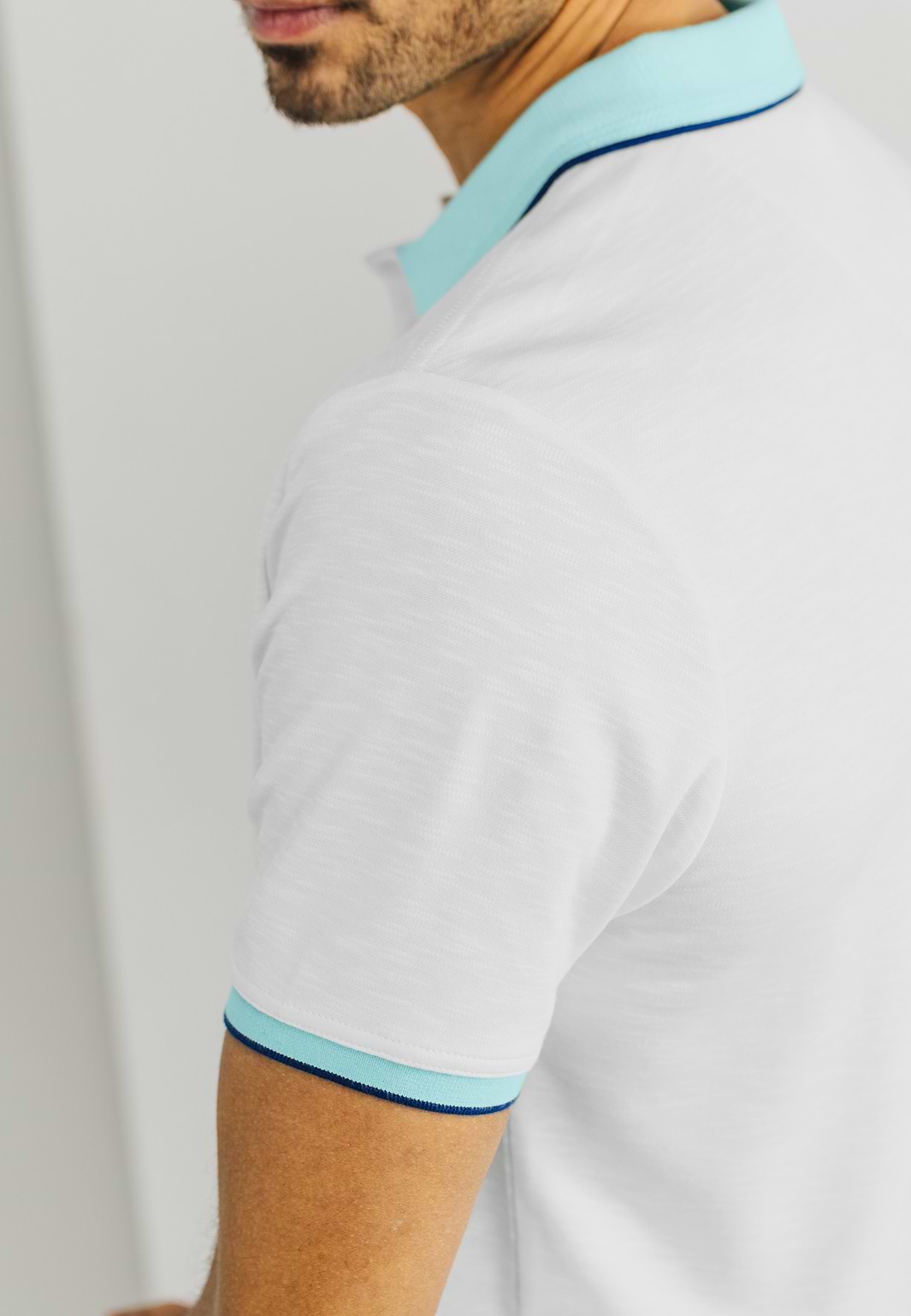 Gemêleerde-polo-met-streepdetails