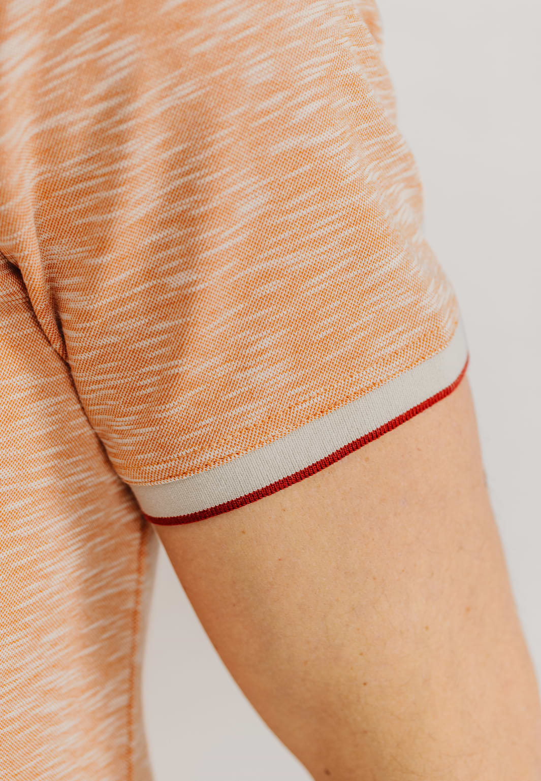 Gemêleerde-polo-met-streepdetails