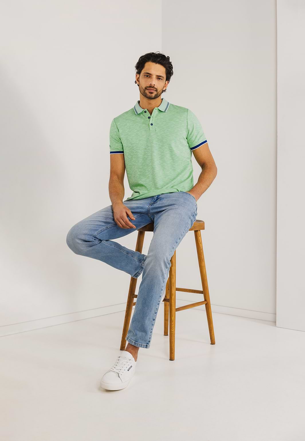Gemêleerde-polo-met-streepdetails