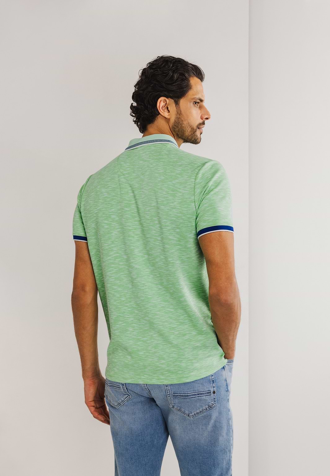 Gemêleerde-polo-met-streepdetails