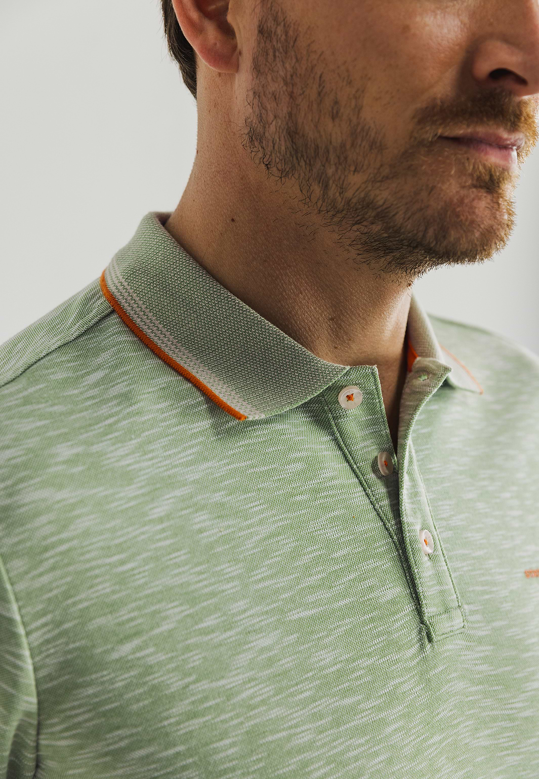 Gemêleerde-polo-met-streepdetails