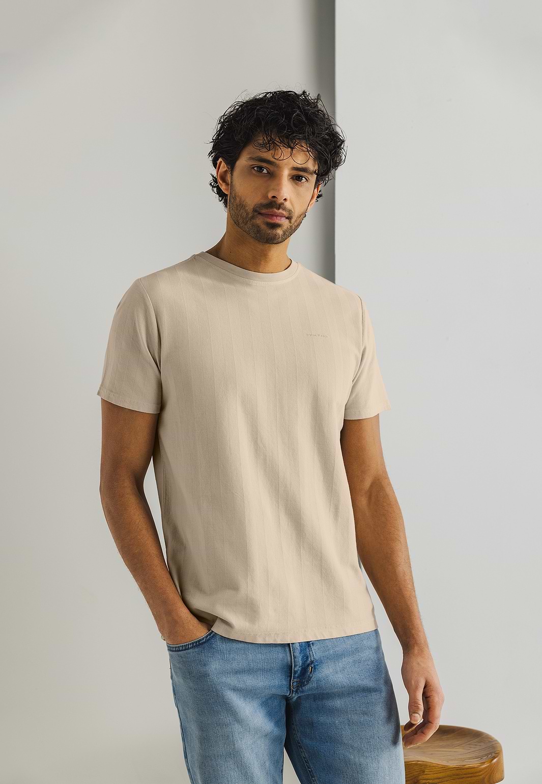 T-shirt-with-herringbone-pattern