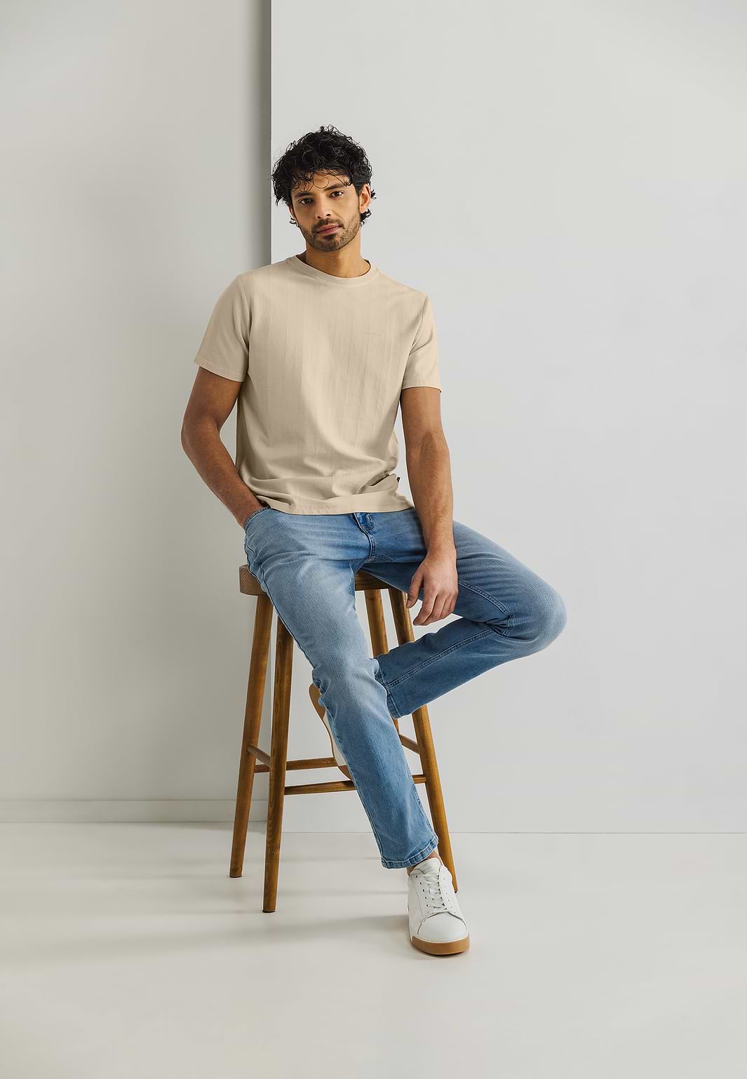 T-shirt-with-herringbone-pattern