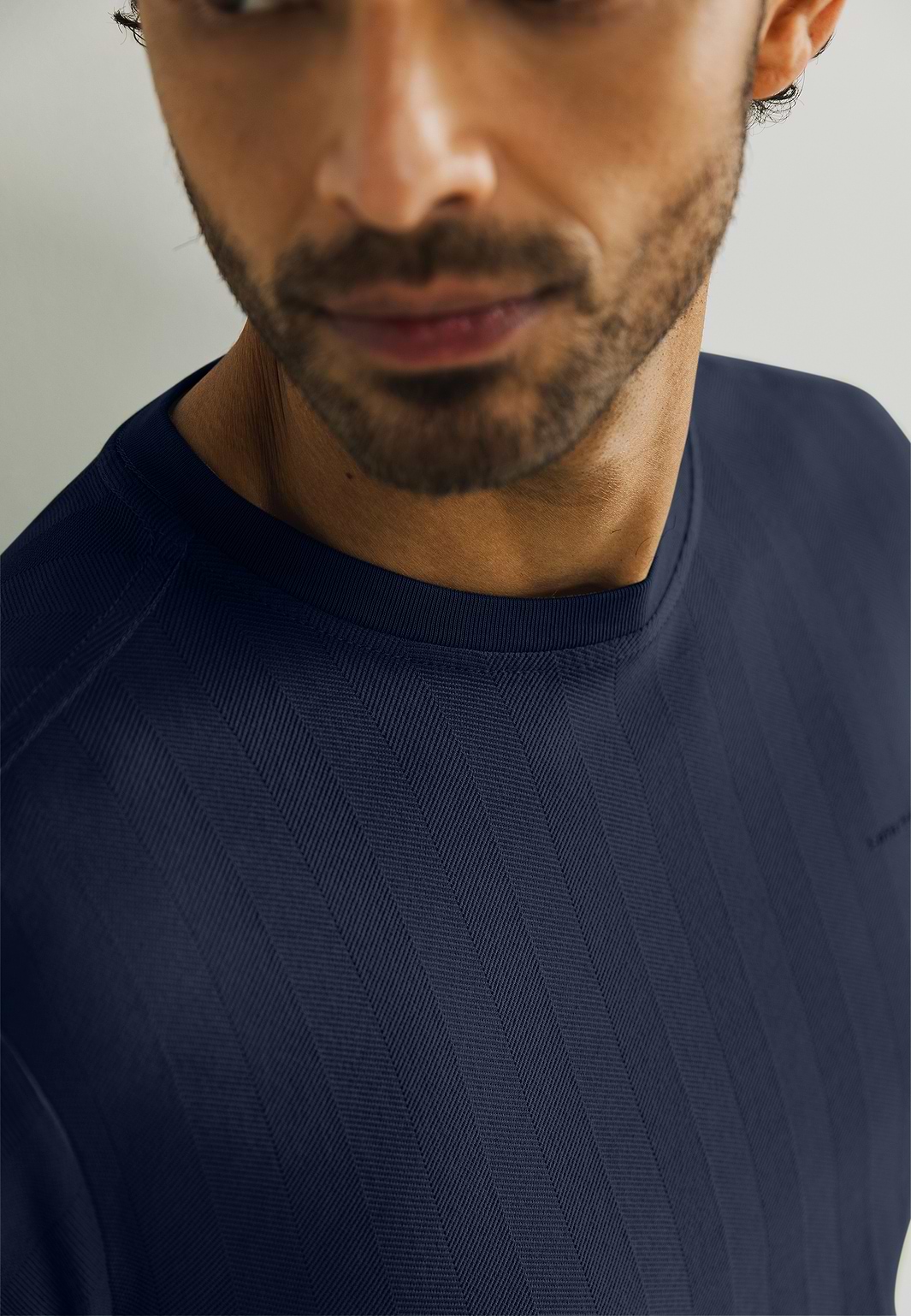 T-shirt-met-visgraatpatroon