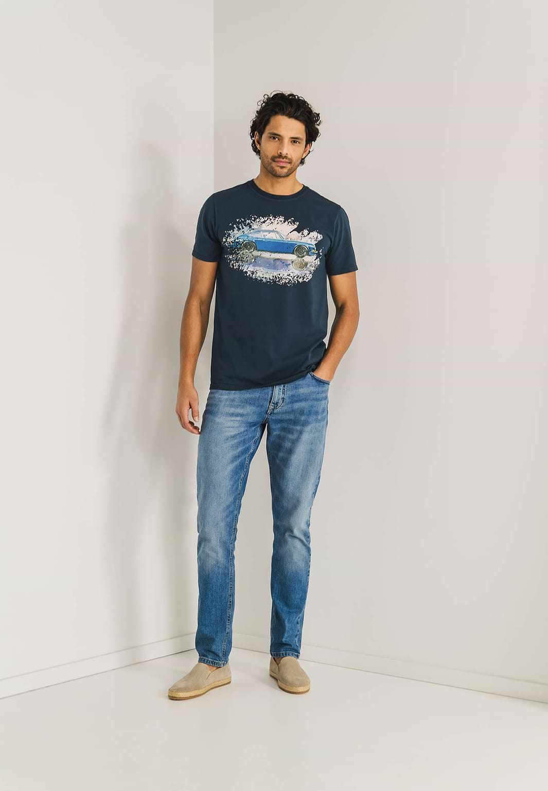 T-shirt-with-digital-print-on-the-chest