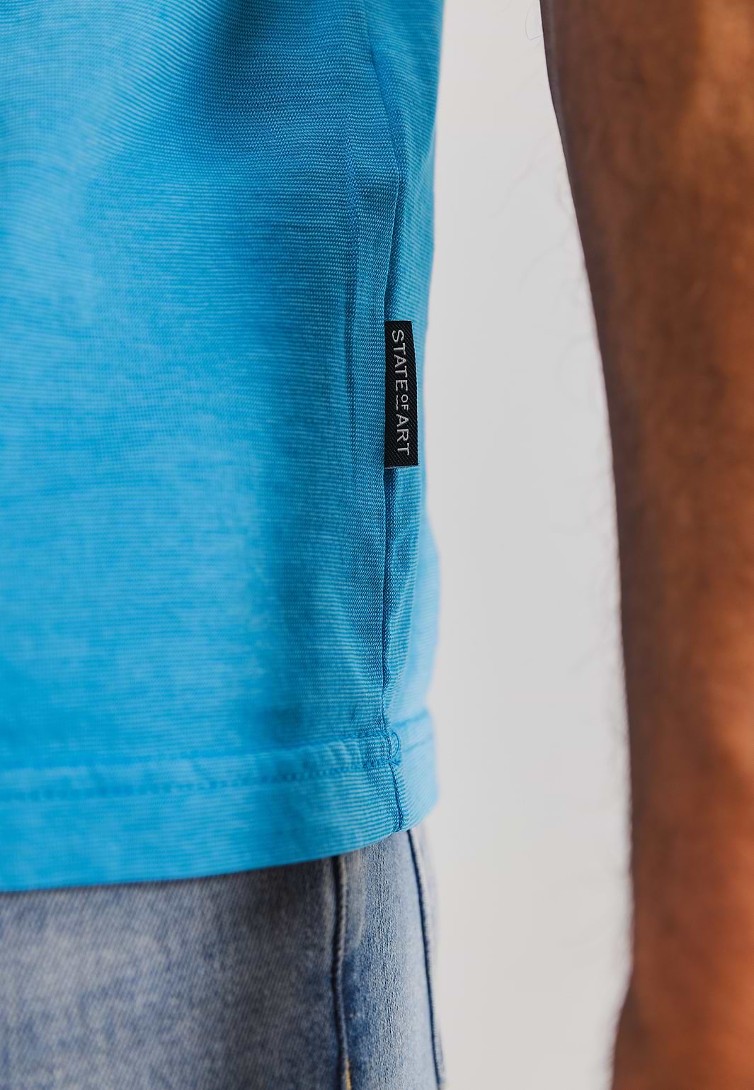 T-shirt-with-fine-stripe-and-chest-pocket