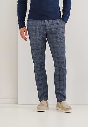 NAVIGATOR-geruite-chino-in-stretchstof