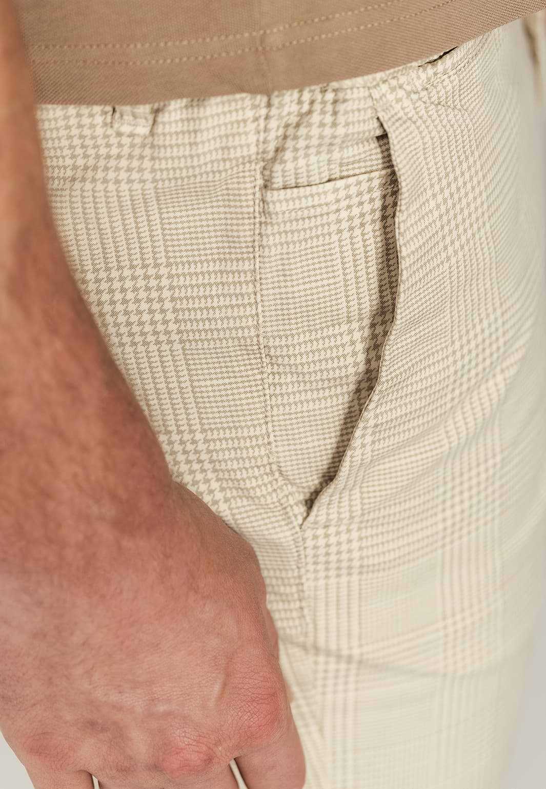 NAVIGATOR-stretchchino-met-ruitpatroon