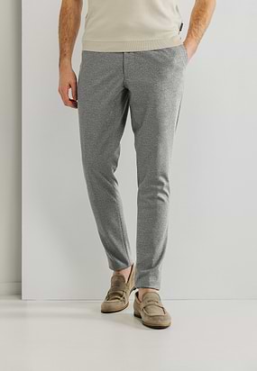 Chino-in-gebreide-stretchstof