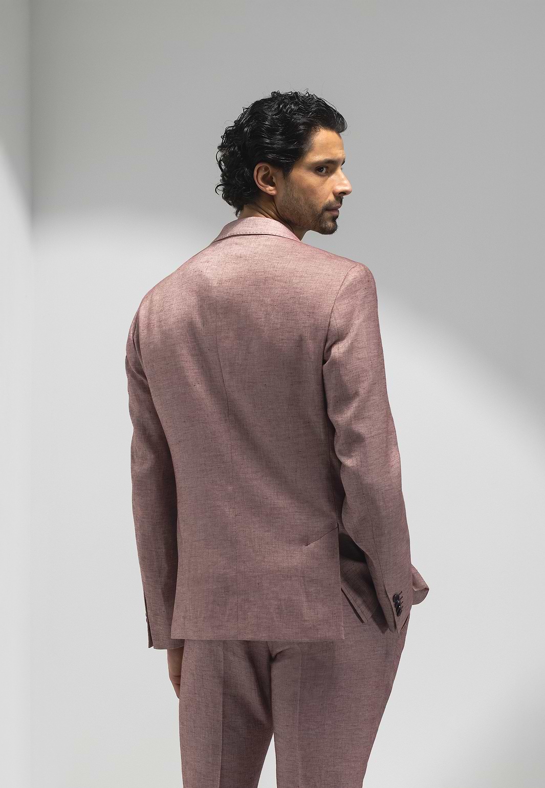 ATELIER-blazer-van-een-linnenmix
