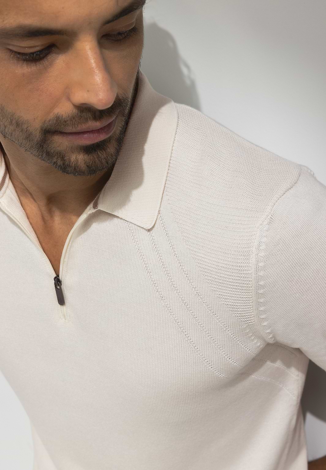 ATELIER-gestricktes-Poloshirt-mit-Reißverschluss