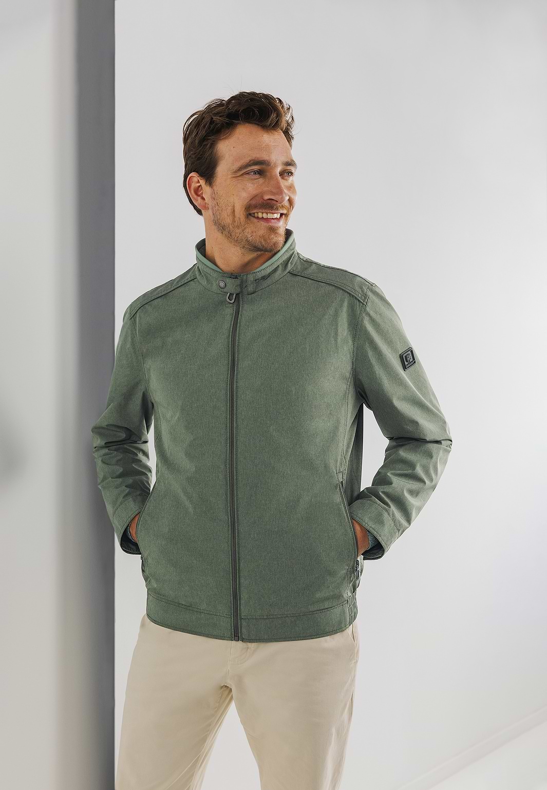 OUTERWEAR-jas-met-steekzakken
