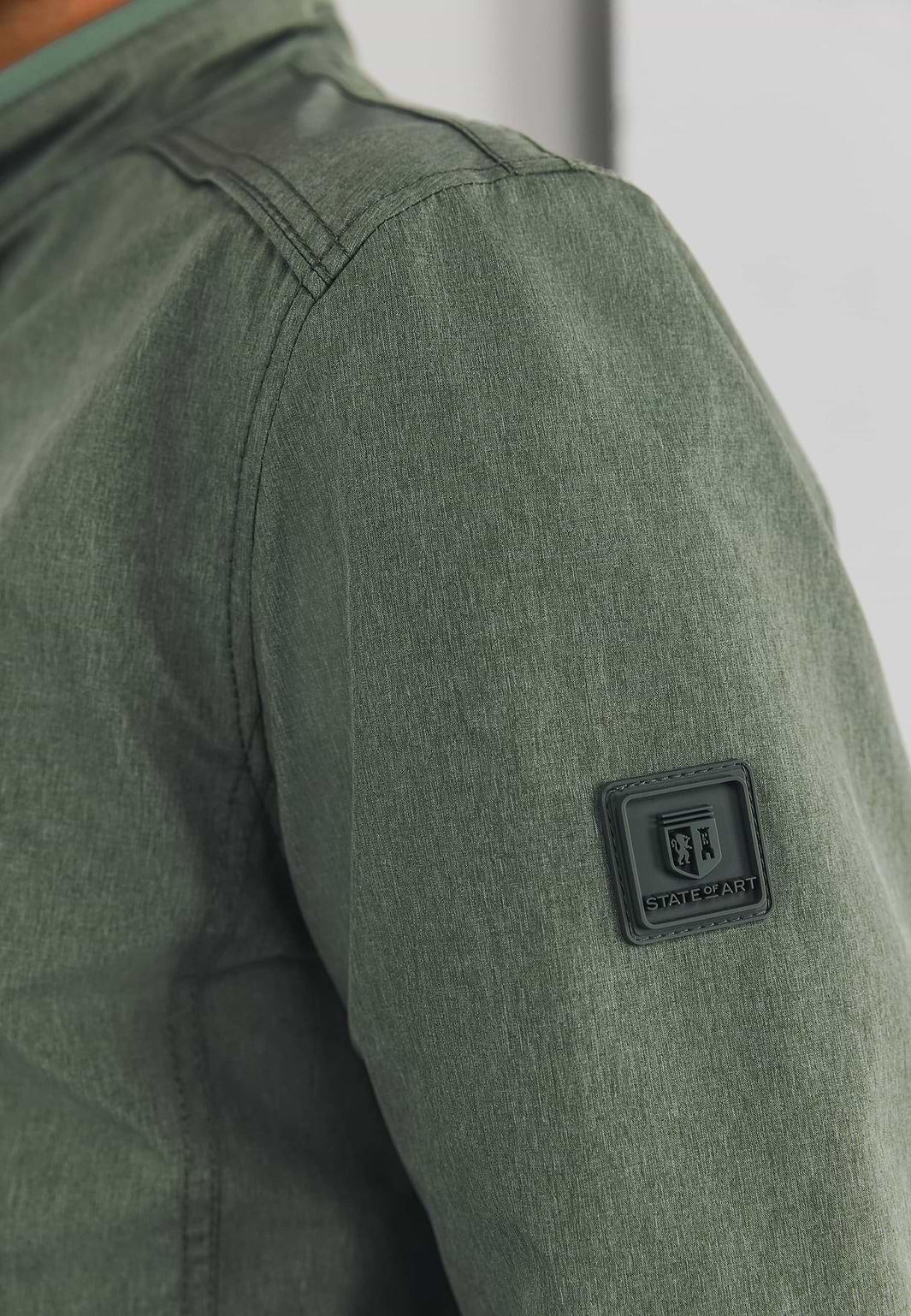 OUTERWEAR-jas-met-steekzakken