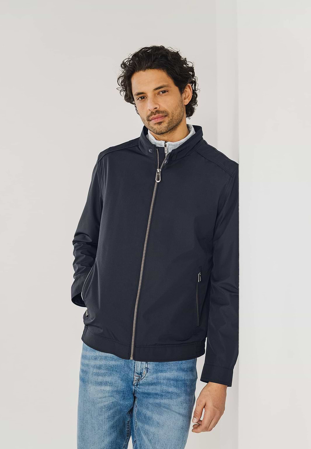 OUTERWEAR-jas-met-steekzakken