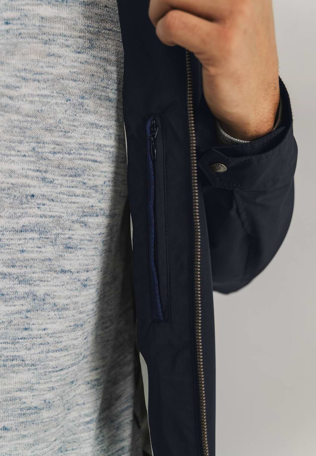 OUTERWEAR-jas-met-steekzakken
