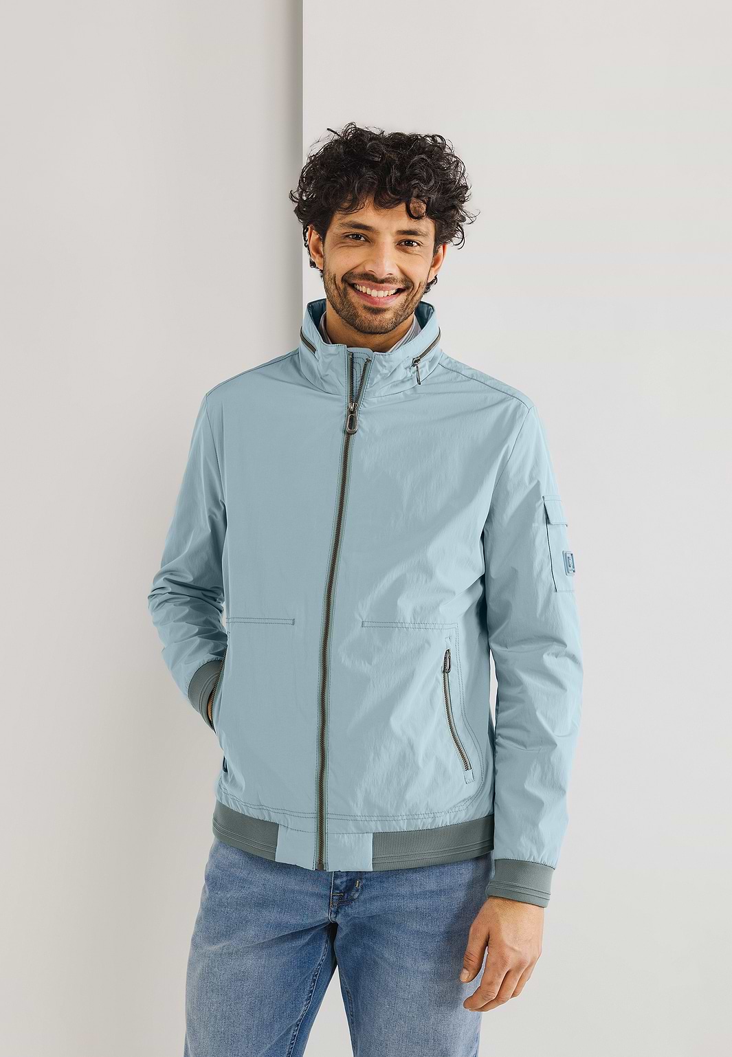 OUTERWEAR-korte-jas