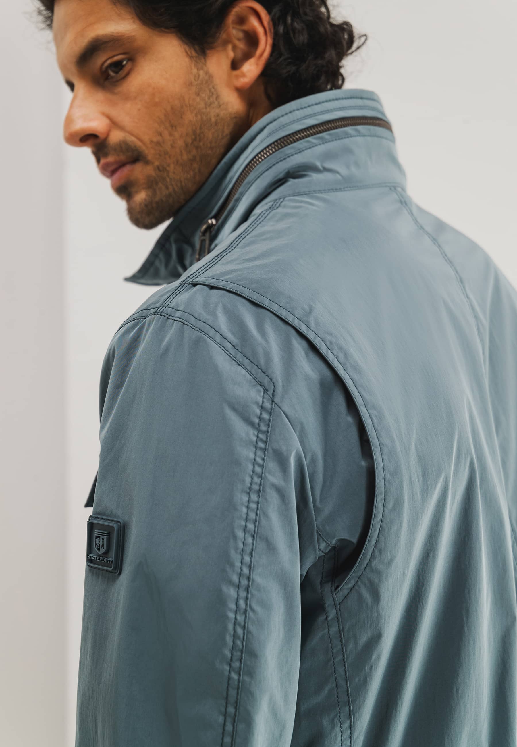 OUTERWEAR-veldjas-met-taillekoord