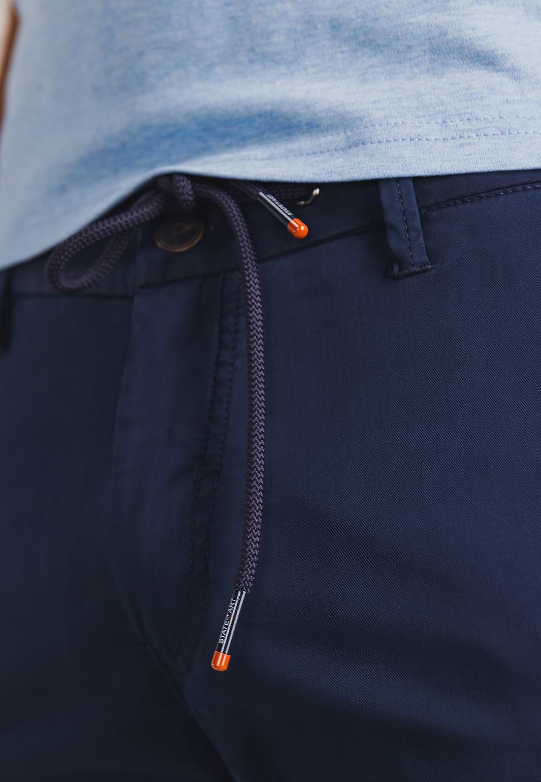 Chinoshorts-aus-einer-Baumwollmischung