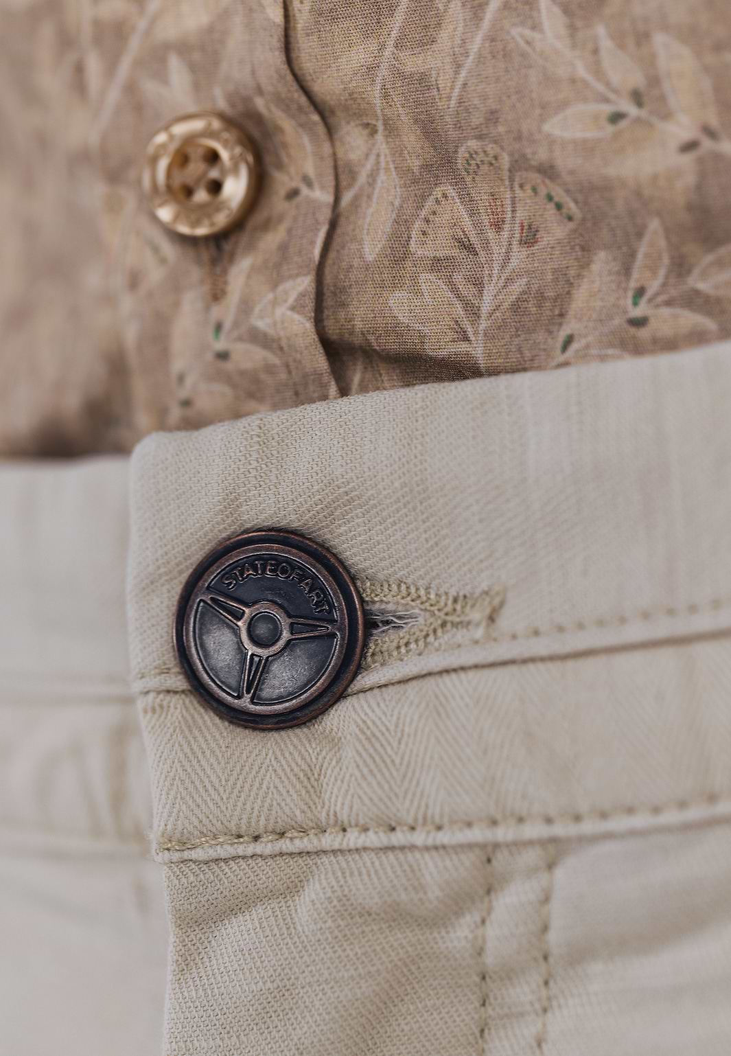 Carpenter-short-met-visgraatdetails