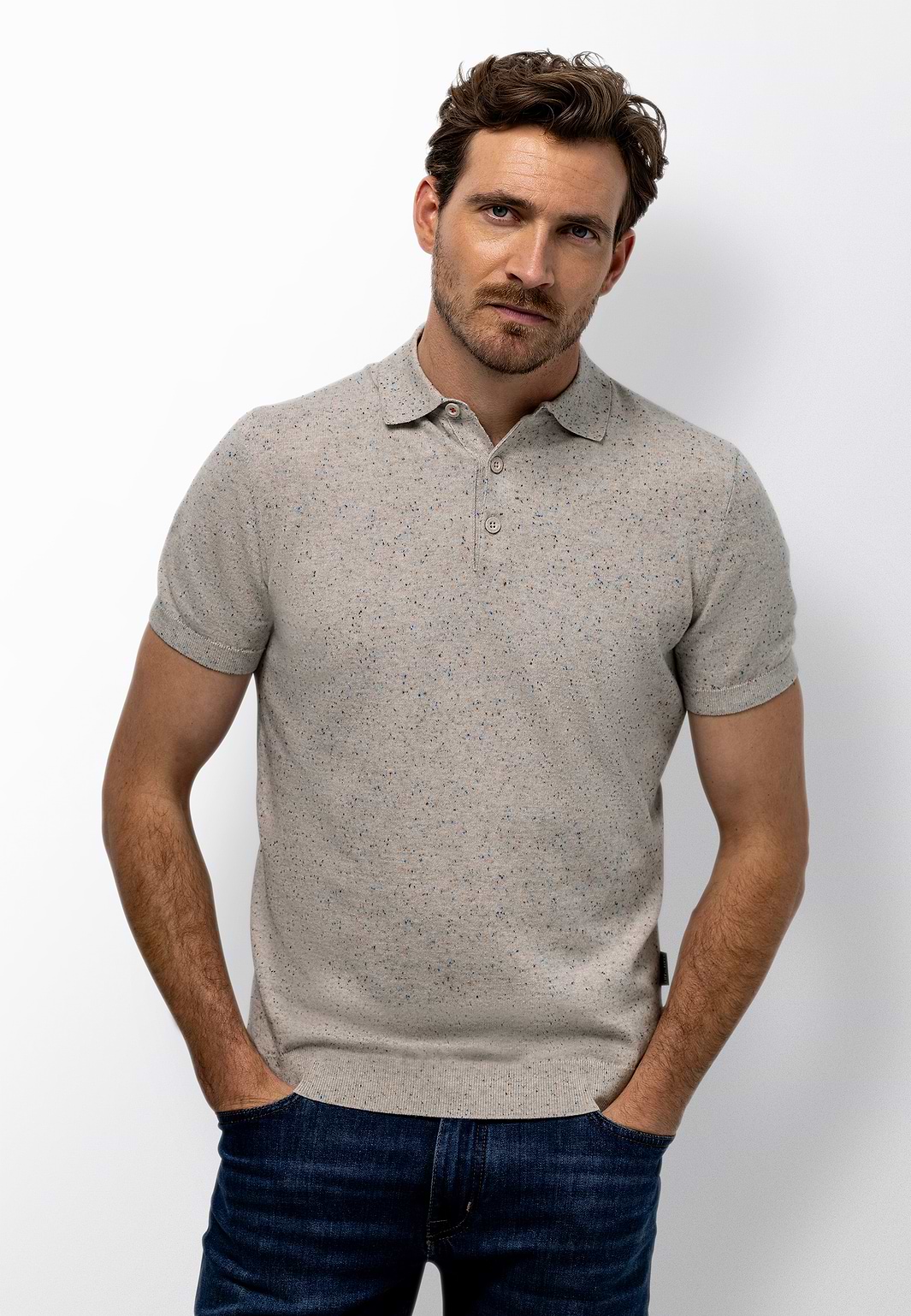 Meliertes-Poloshirt-aus-Baumwoll-Polyester-Mix