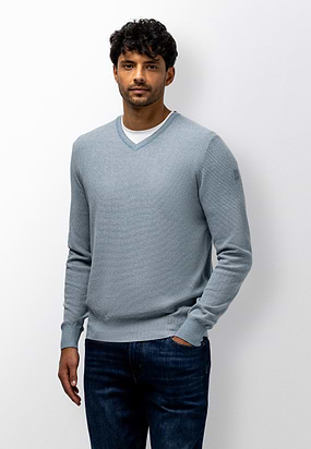 Trui-van-katoen-met-V-hals