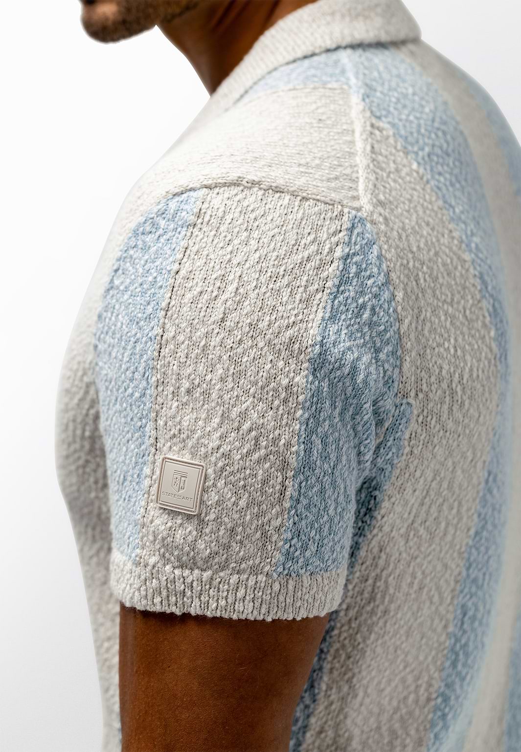Knitted-polo-cardigan-in-fancy-yarn