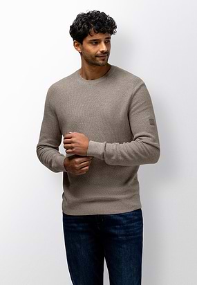 Mouliné-trui-met-structuur