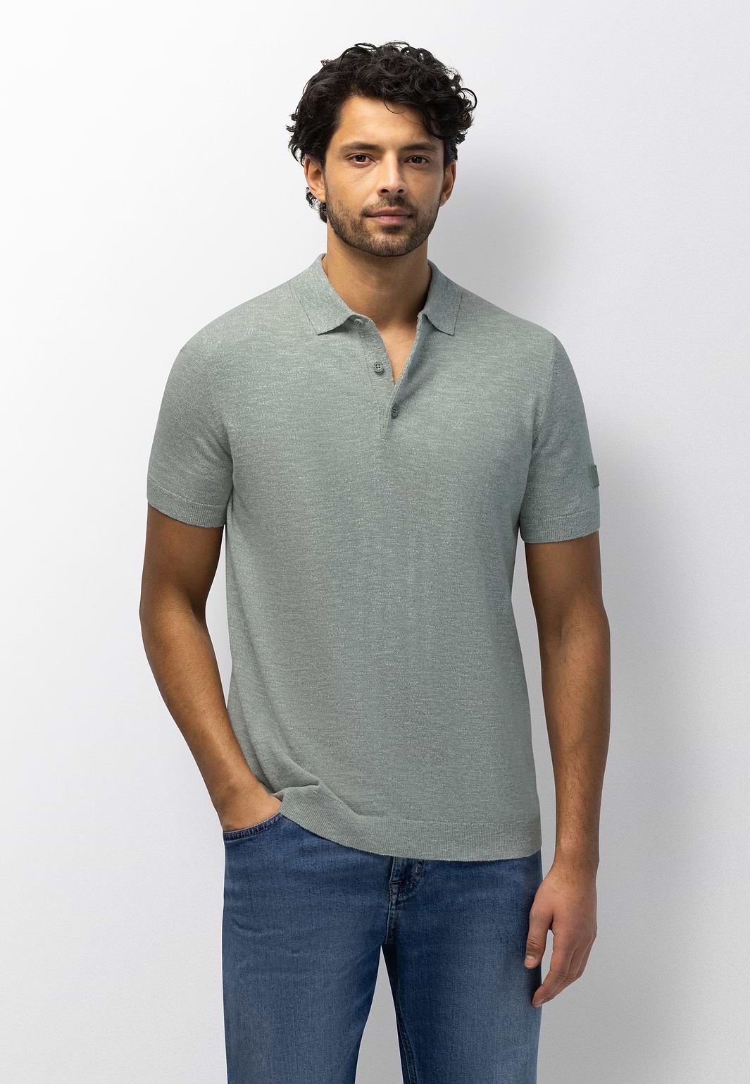 Fein-gestricktes-Poloshirt-in-melierter-Optik
