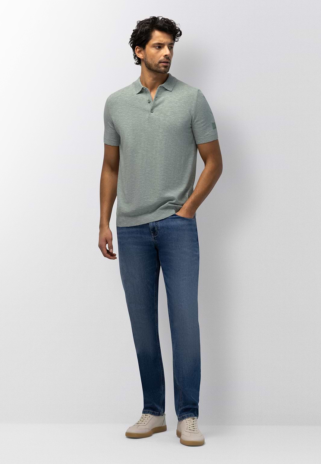 Fein-gestricktes-Poloshirt-in-melierter-Optik