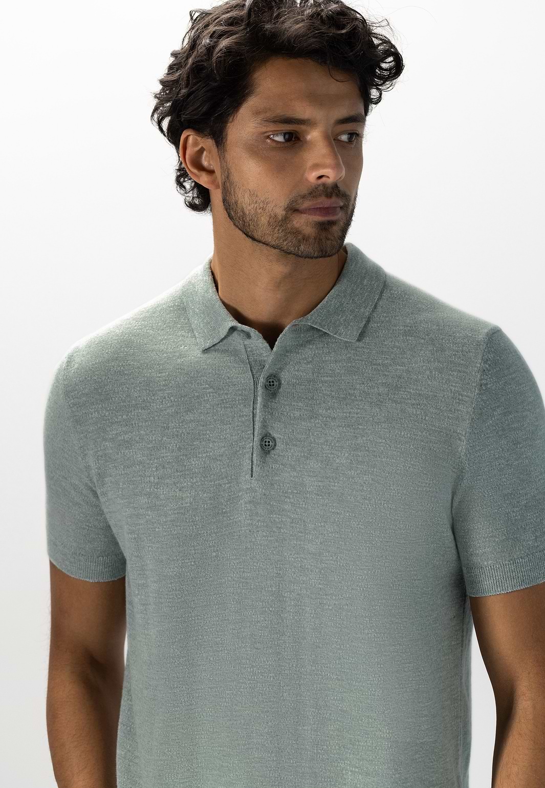 Fein-gestricktes-Poloshirt-in-melierter-Optik