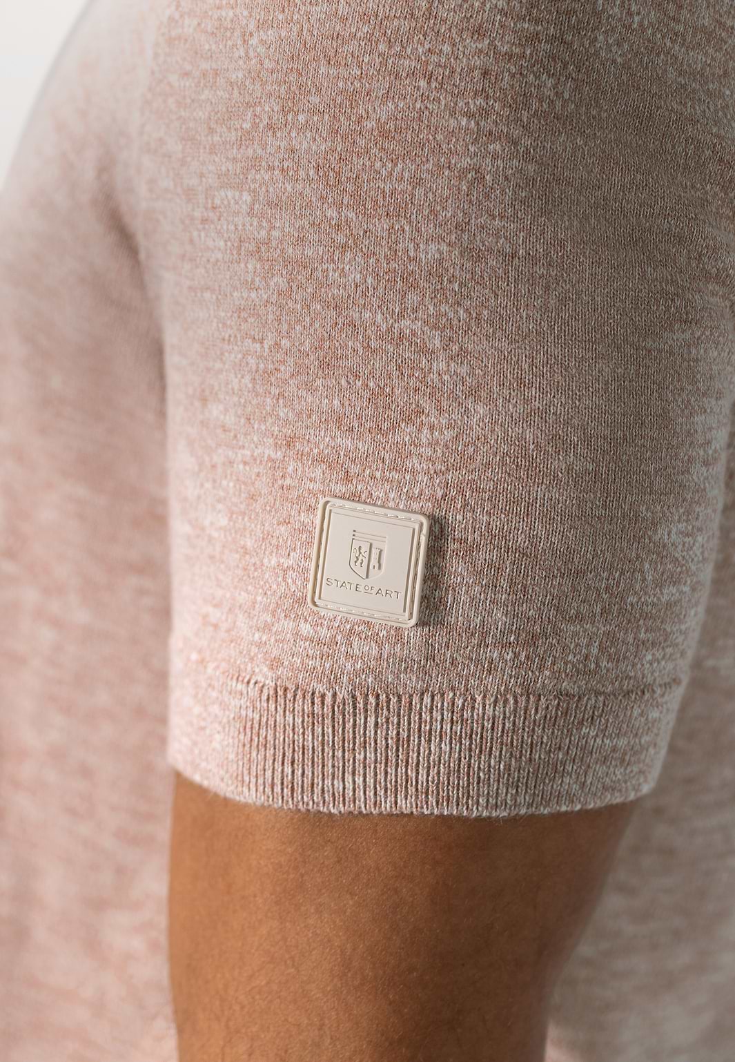 Fein-gestricktes-Poloshirt-in-melierter-Optik