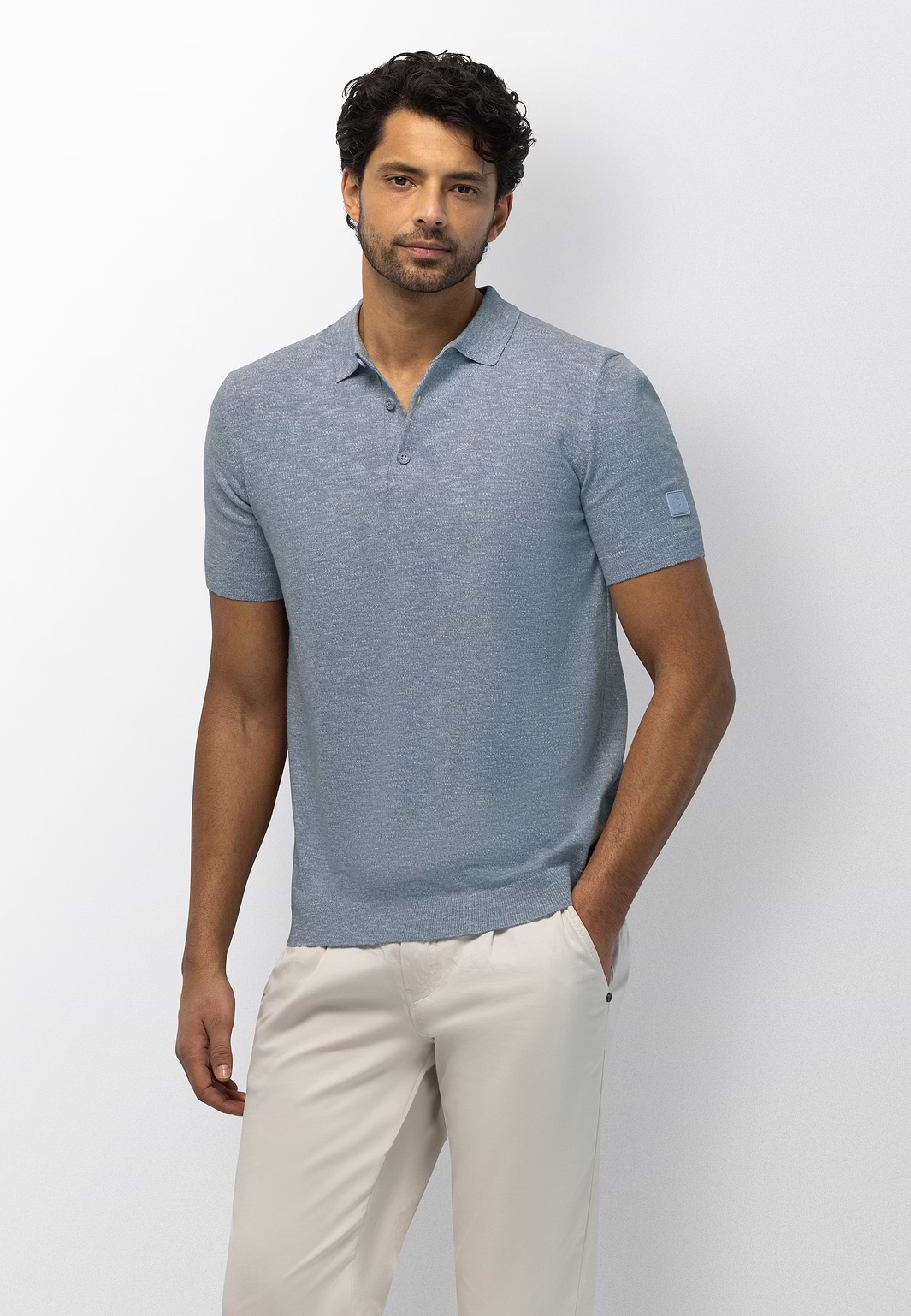 Fein-gestricktes-Poloshirt-in-melierter-Optik