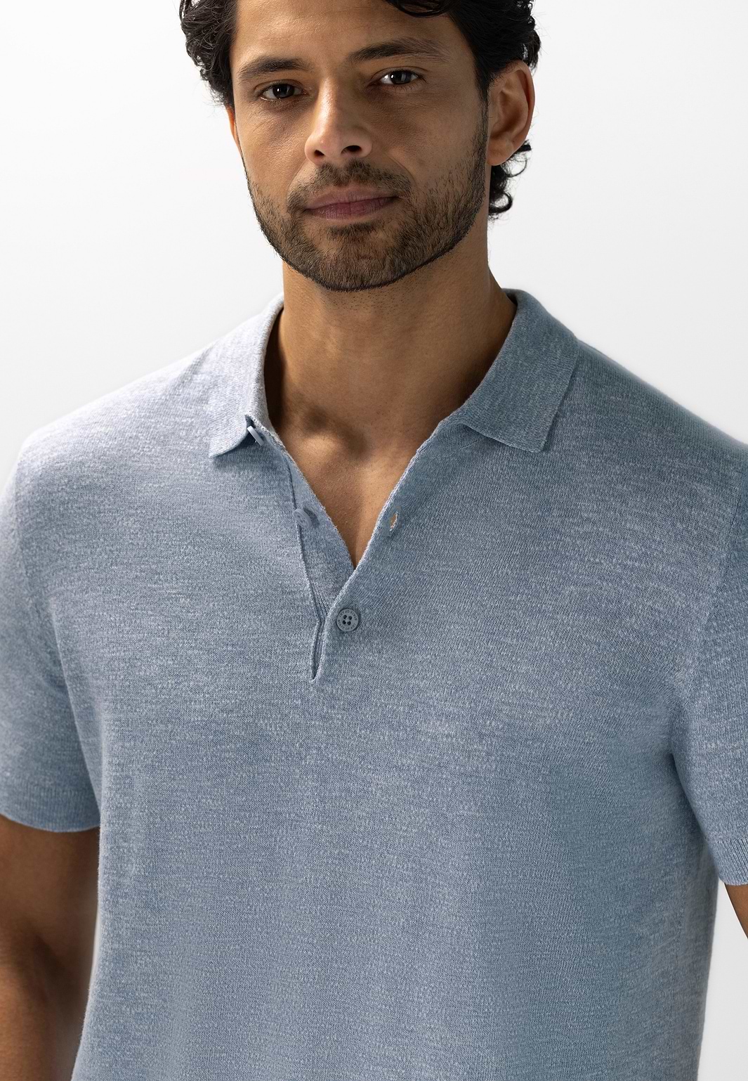 Fein-gestricktes-Poloshirt-in-melierter-Optik
