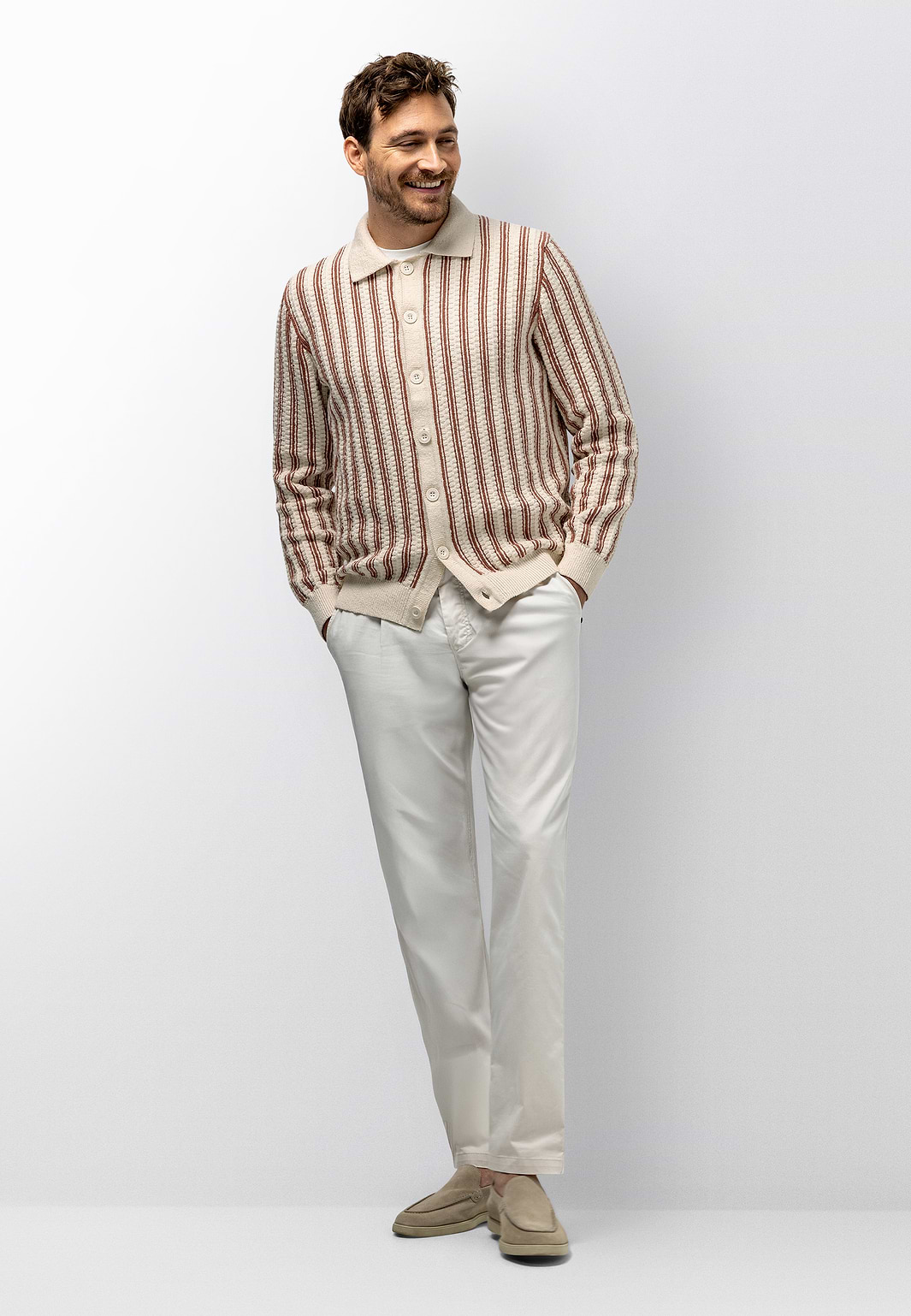 Gebreid-polovest-met-strepen