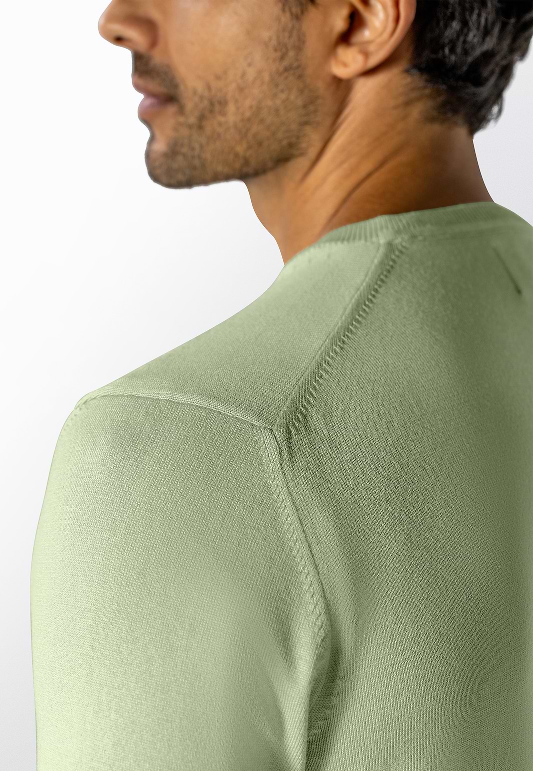 Fijngebreide-V-hals-trui