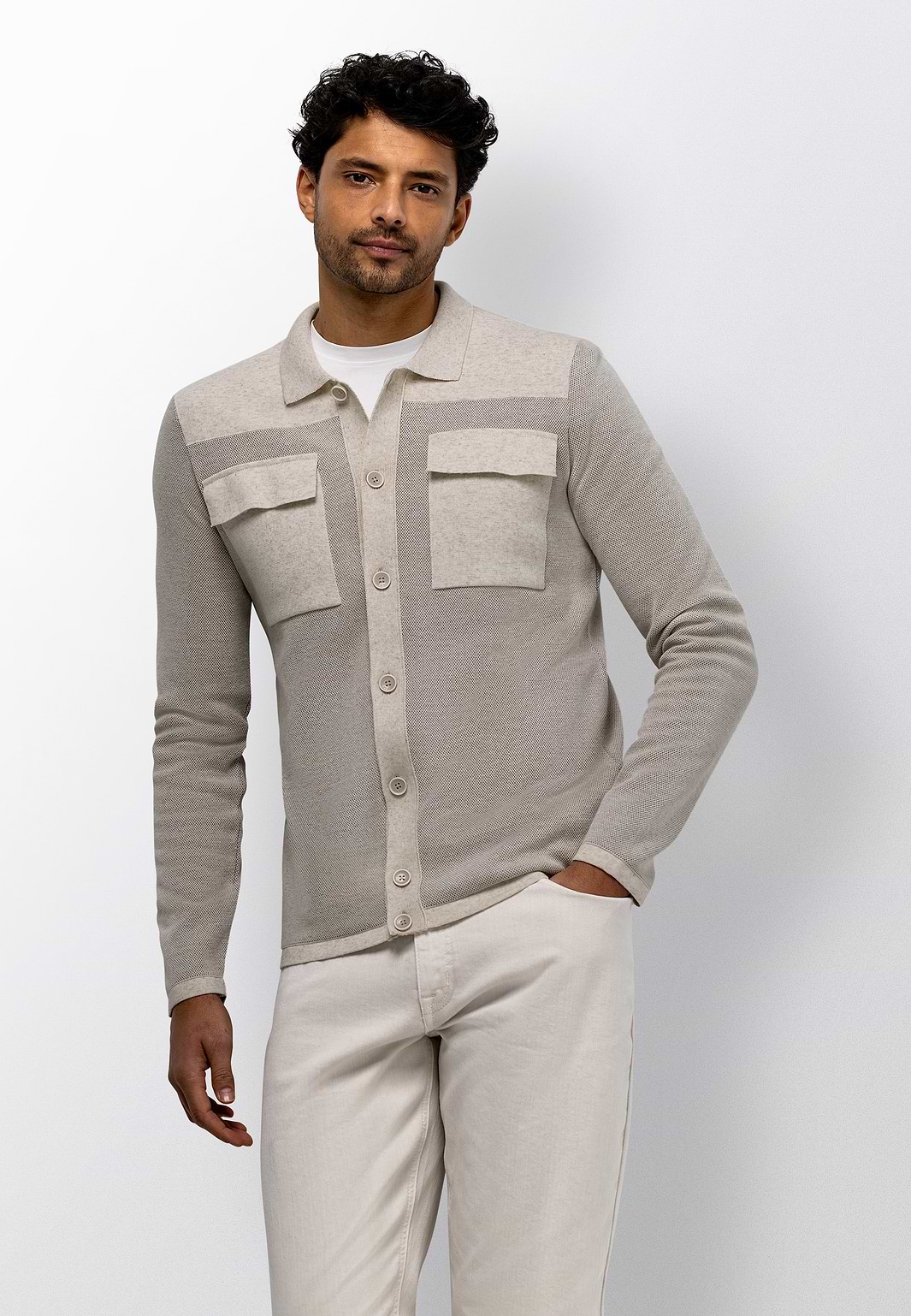 Cardigan-chiné-avec-poches-poitrine