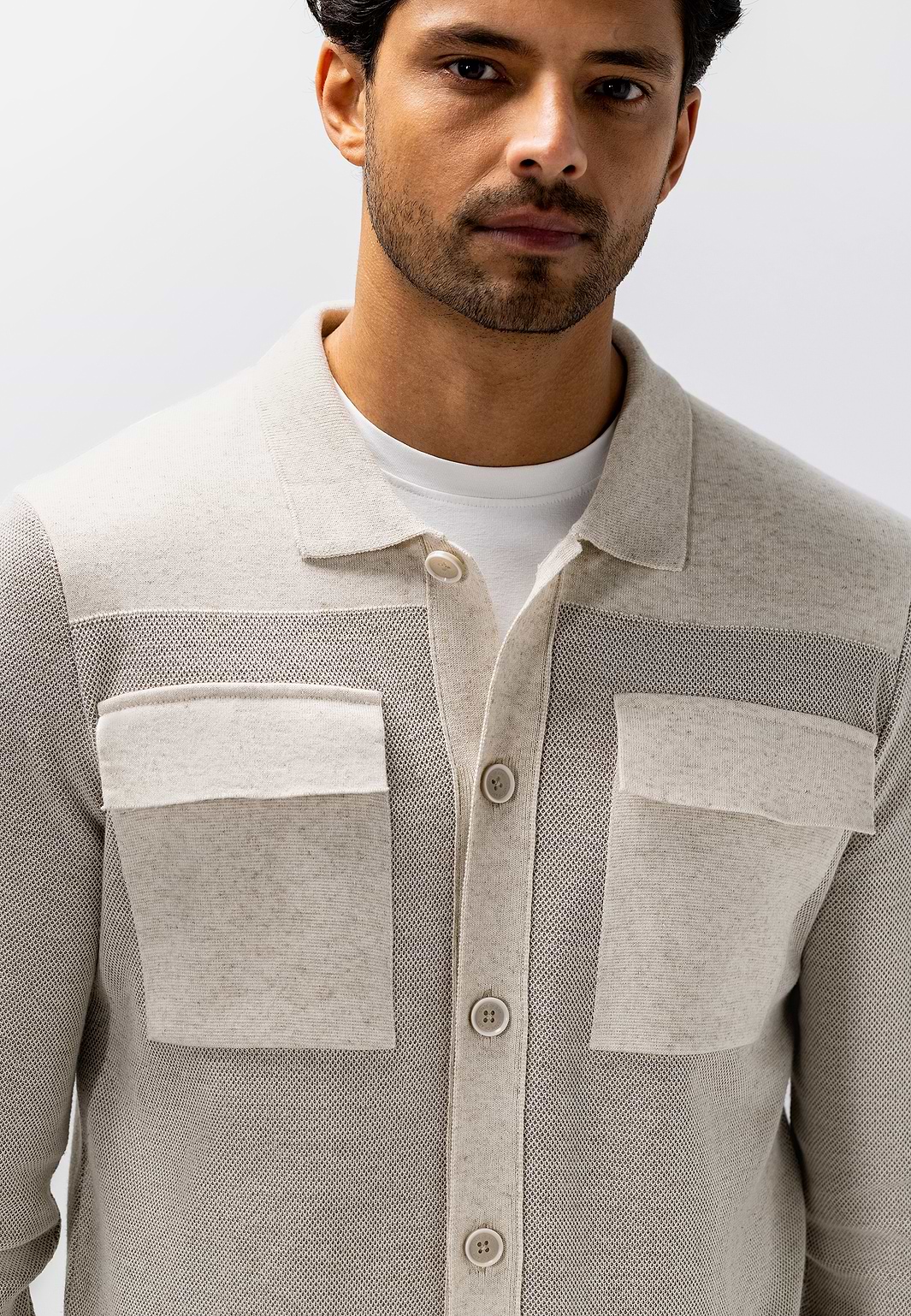 Cardigan-chiné-avec-poches-poitrine