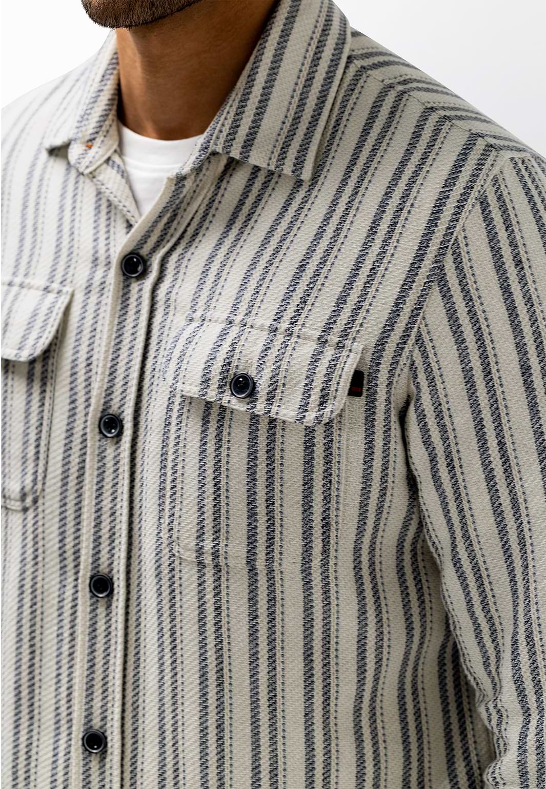 Gestreept-overshirt-met-borstzakken