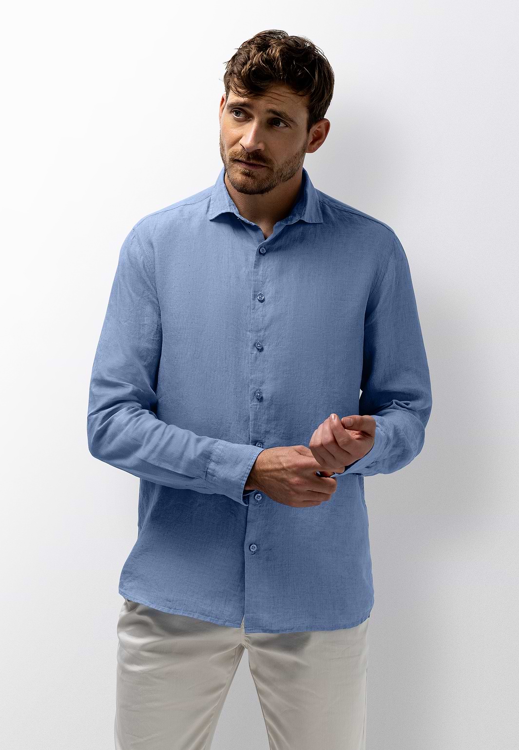 Linnen-overhemd-met-gewassen-look